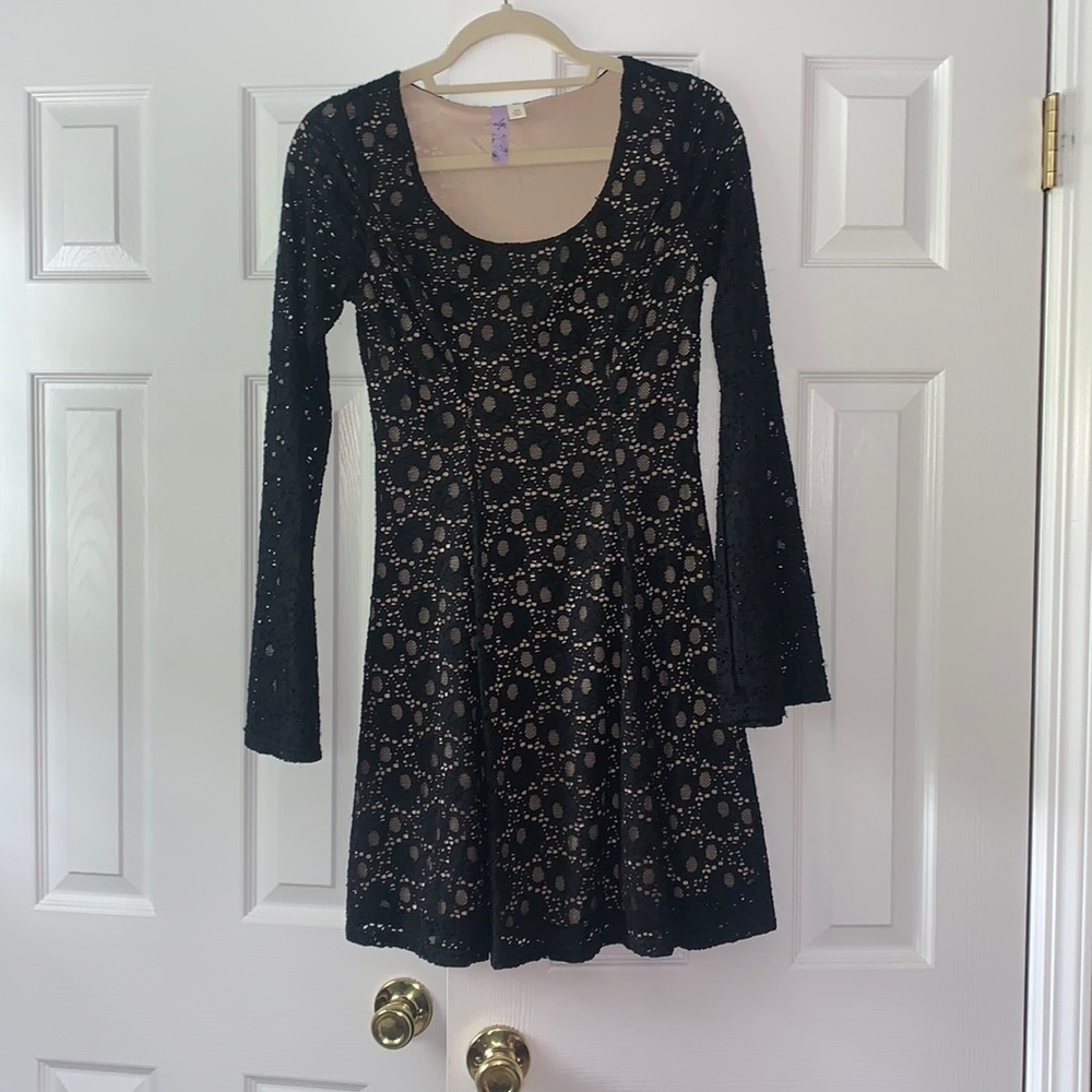 Black long sleeve dress.